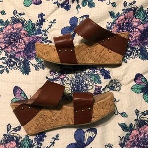 rampage brown wedges